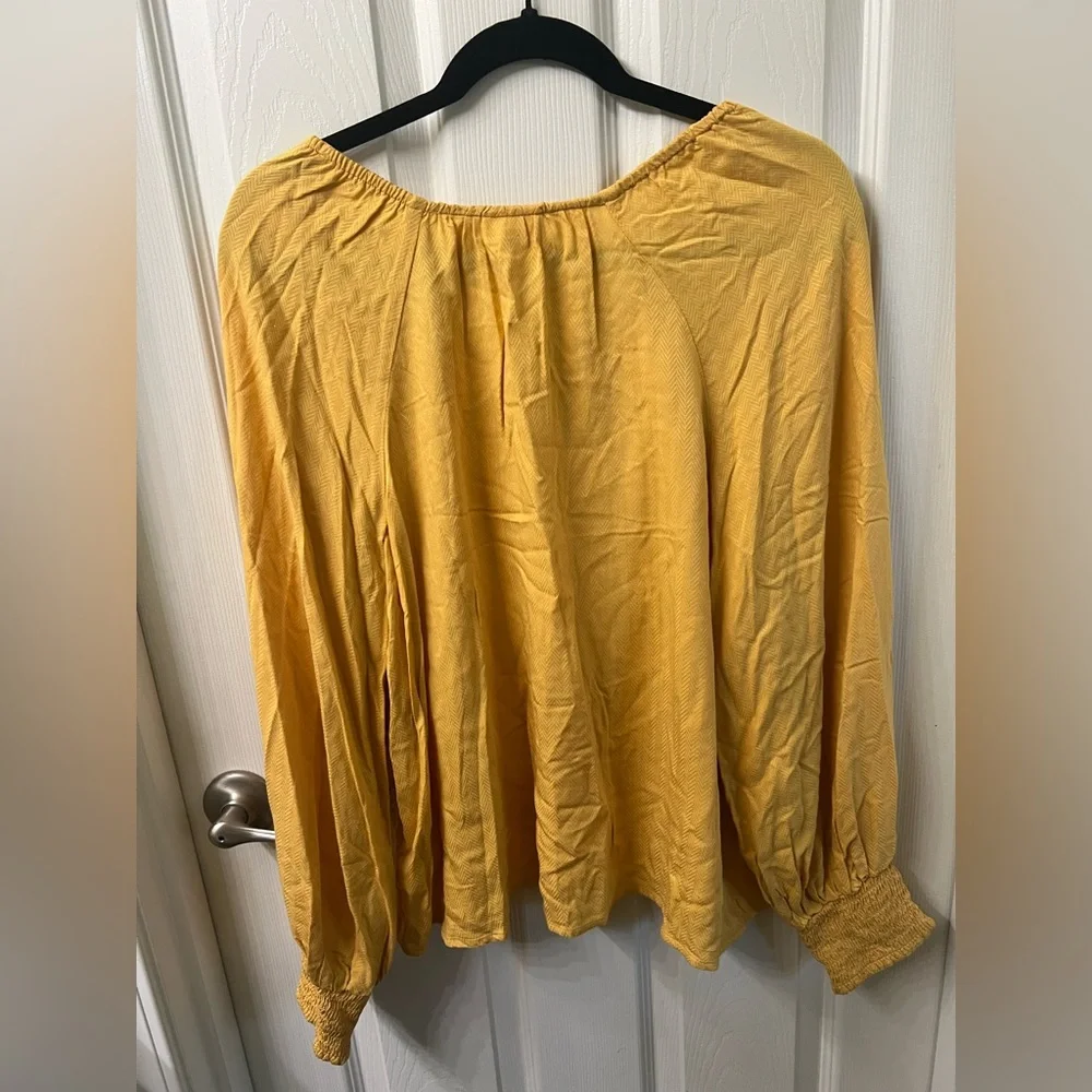 a.n.a Yellow Long Sleeve Relaxed Blouse NWT - Picture 5 of 6